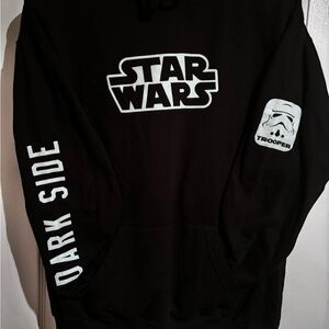 STAR WARS warm pull over hoodie. Black long sleeve front pocket